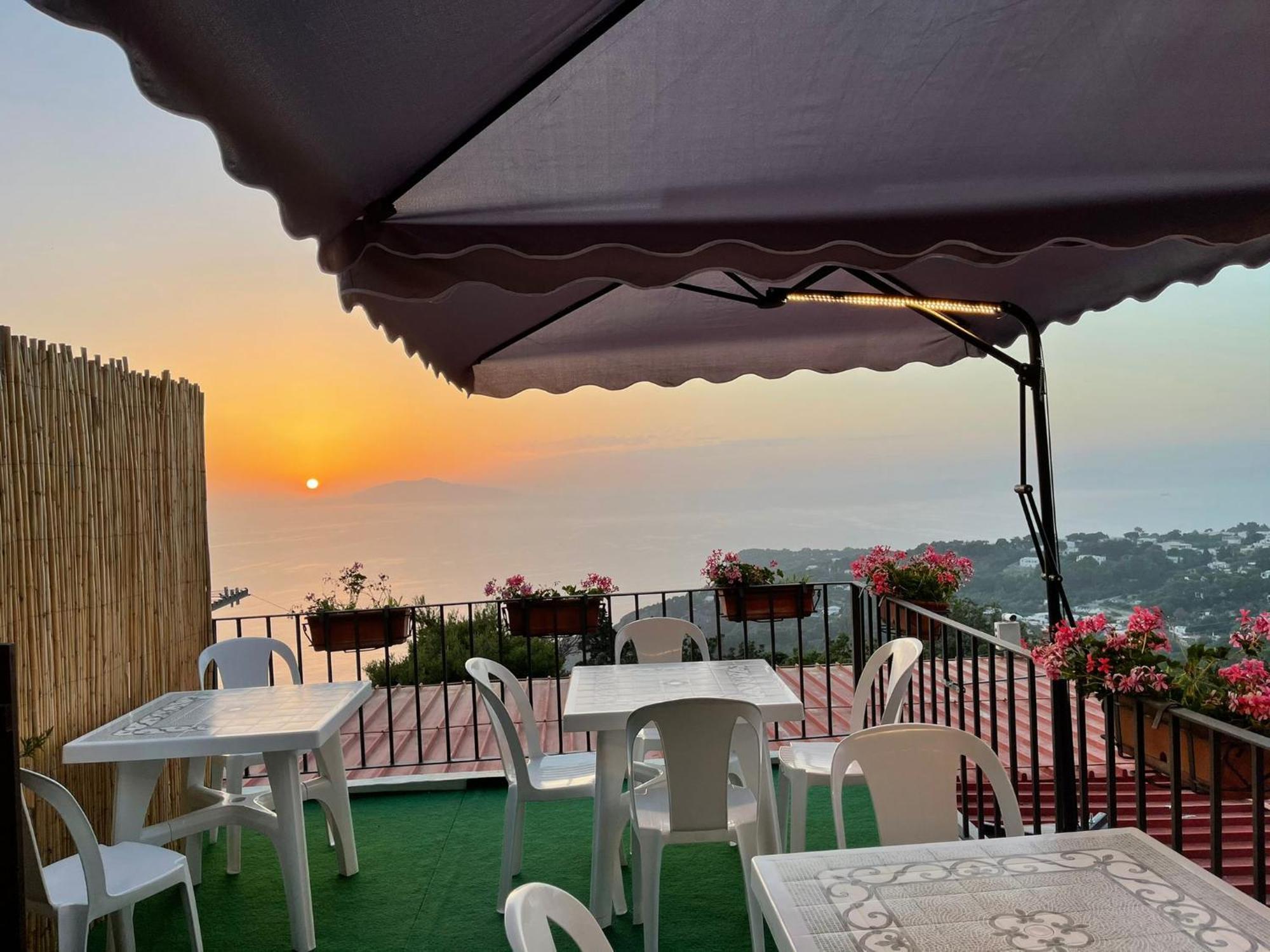أناكابْري Le Ginestre Di Capri Bb & Holiday House المظهر الخارجي الصورة