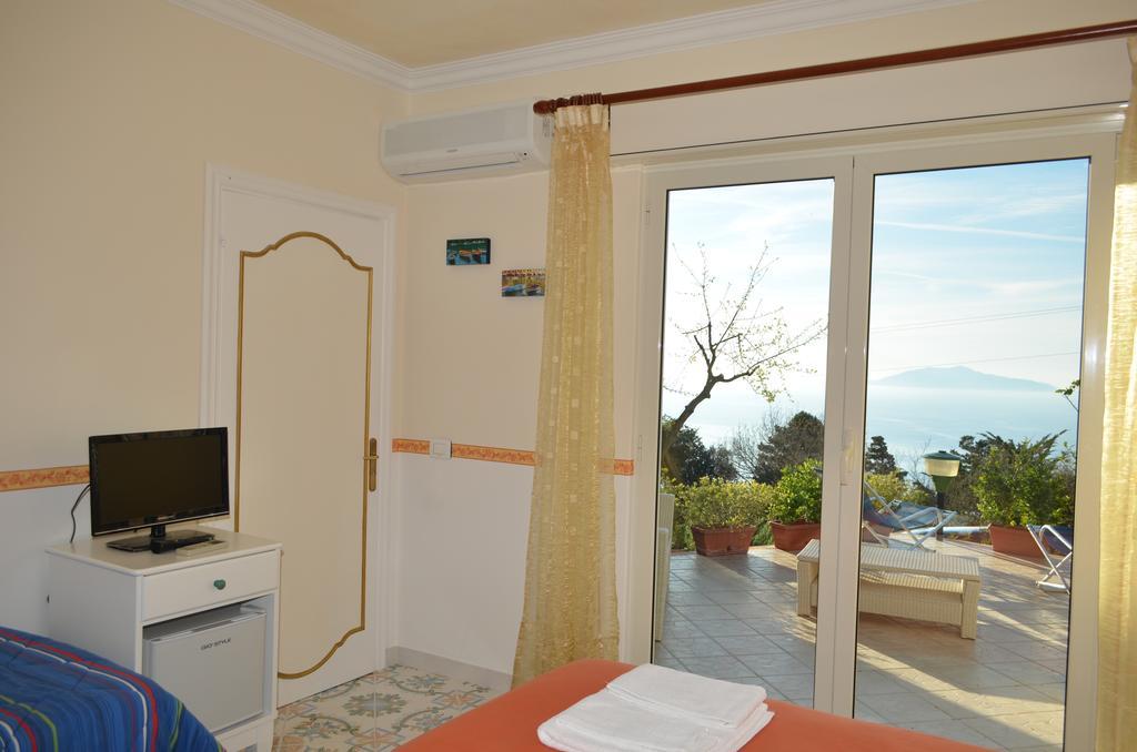 أناكابْري Le Ginestre Di Capri Bb & Holiday House المظهر الخارجي الصورة