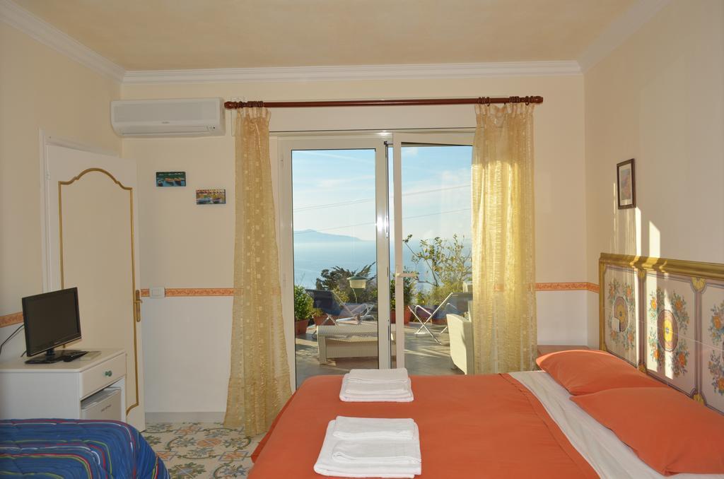 أناكابْري Le Ginestre Di Capri Bb & Holiday House المظهر الخارجي الصورة