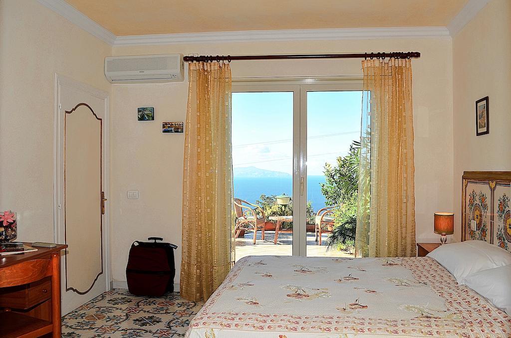 أناكابْري Le Ginestre Di Capri Bb & Holiday House المظهر الخارجي الصورة