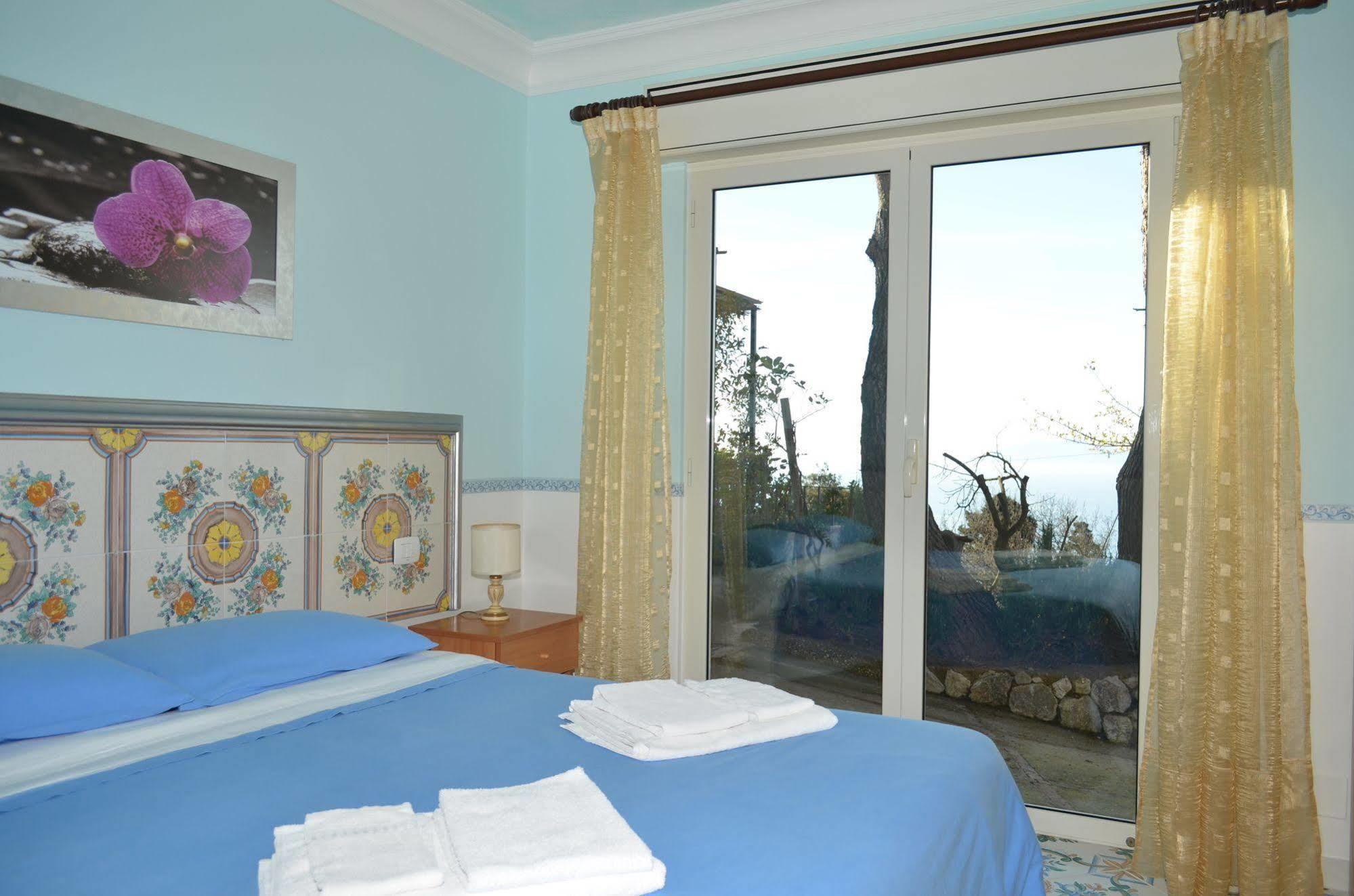 أناكابْري Le Ginestre Di Capri Bb & Holiday House المظهر الخارجي الصورة