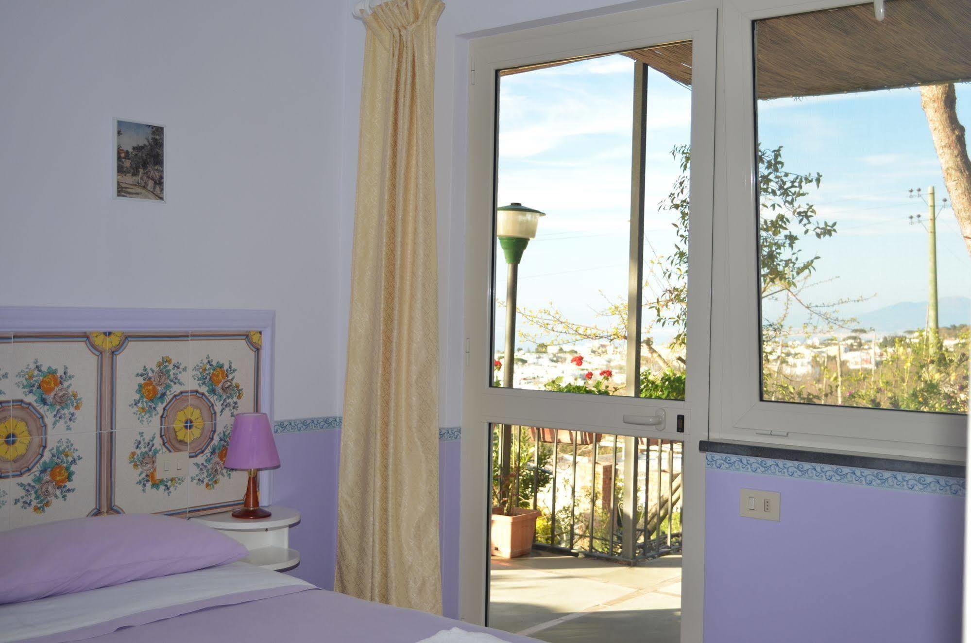 أناكابْري Le Ginestre Di Capri Bb & Holiday House المظهر الخارجي الصورة